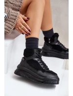 Dámské sneakersy na platformě s kožíškem typu beránek Lee Cooper LCJ-24-47-3145 Černé