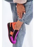 Kožené sneakersy na klínu Maciejka Černé 06853-15