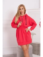 Zateplené šaty s kapucí v malinové barvě Zateplené šaty s kapucí v malinové barvě