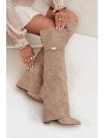 Zateplené kozačky s ohnutým horním dílem nad kolenem s jehlovým podpatkem béžové Serelle