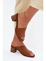 Kožené dámské nazouváky na podpatku Maciejka E7395-29 Camel