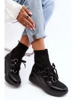 Dámské Botky Na Koturnu Se Soketou Černé Helladina Dámské Botky Na Koturnu Se Soketou Černé Helladina