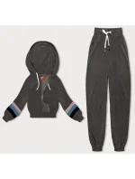 Dámská tepláková souprava v grafitové barvě s barevnými vsadkami (AMG-346A) Dámská tepláková souprava v grafitové barvě s barevnými vsadkami (AMG-346A)