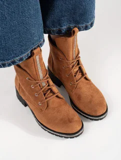 Designové dámské kotníčkové boty bez podpatku