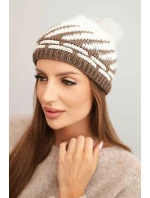 Dámská zimní čepice z vlny s geometrickým vzorem a kamínky K469 ecru
