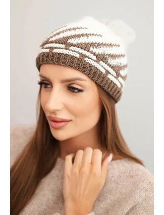 Dámská zimní čepice z vlny s geometrickým vzorem a kamínky K469 ecru
