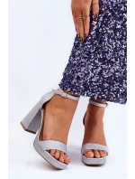 Lesklé Sandály Na Mohutném Podpatku Stříbrné Calmi