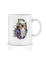 Personalizovaný klasický bílý keramický hrníček 300 ml s květinovým orámováním Personalizovaný klasický bílý keramický hrníček 300 ml s květinovým orámováním