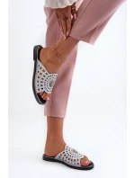 Lesklé dámské žabky na ploché podrážce s ozdobou stříbrné Ebirena