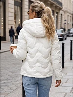 Dámská prošívaná bunda s kapucí v barvě ecru, FashionStreet TY5942 Dámská prošívaná bunda s kapucí v barvě ecru, FashionStreet TY5942