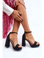 Lesklé Sandály Na Mohutném Podpatku Černá Calmi Lesklé Sandály Na Mohutném Podpatku Černá Calmi