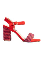 Originální červené  sandály dámské na širokém podpatku