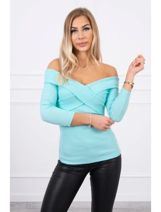 Halenka s véčkovým výstřihem mátová