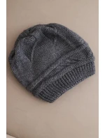 Dámská zimní čepice z vlny a s pleteným vzorem K428 grafitová