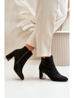 Zateplené Kotníkové Boty Na Podpatku S Zrcadlovým Prvkem Černé Silvare