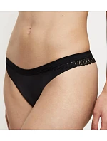Triumph – Aura Spotlight String | Vysoké vykrojení & jemná krajka Triumph