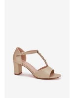 Dámské Sandály Na Podpatku S Dekorativním Páskem Eko Kůže Zlaté Triavera