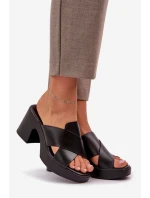 Lehké sandály na podpatku z eko kůže černé Kacaria Lehké sandály na podpatku z eko kůže černé Kacaria