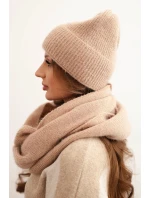 Dámská souprava s čepicí a šálou z měkké pleteniny béžová Dámská souprava s čepicí a šálou z měkké pleteniny béžová