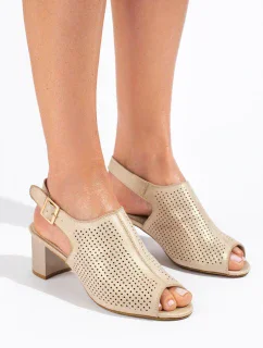 Krásné dámské zlaté sandály na širokém podpatku