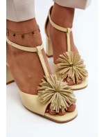 Kožené sandály na podpatku s ozdobou Laura Messi 2758 béžové Kožené sandály na podpatku s ozdobou Laura Messi 2758 béžové