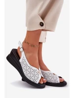 Kožené Děrované Sandály Dámské Na Klínu Vinceza 79529 Bílé