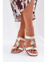 Dámské sandály na podpatku s ozdobným páskem bílé Mirfedi
