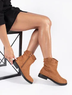 Stylové hnědé dámské kotníčkové boty bez podpatku
