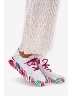 Dámské Kožené Sneakersy Na Vzorované Platformě Vinceza 88017 Bílé