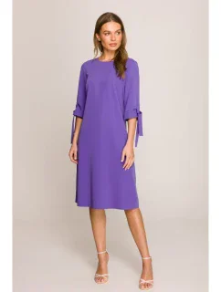 S393 Šaty áčkového střihu s vázacími rukávy - fialové