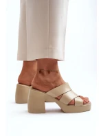 Kožené pantofle Zazoo na béžovém bloku Kožené pantofle Zazoo na béžovém bloku