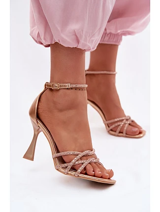 Sandály na podpatku  model 226513 Step in style