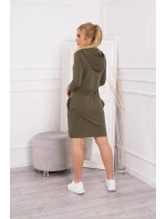Šaty s kapucí a khaki kapsami