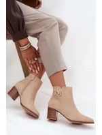 Zateplené dámské kotníkové boty na podpatku se zlatým detailem béžové Renora Zateplené dámské kotníkové boty na podpatku se zlatým detailem béžové Renora