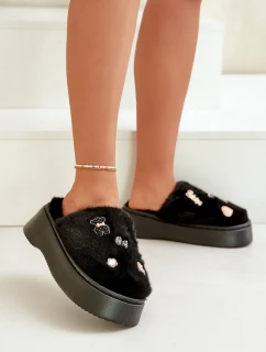 Dámské Kožené Pantofle Na Silné Podešvi S Připínáčky Černé Zintoria