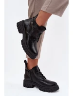 Nízké zateplené dámské kotníkové boty na klínku s ozdobným páskem Černé Therisse