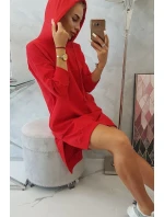 Šaty s kapucí a delšími zády červené Šaty s kapucí a delšími zády červené