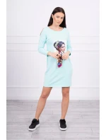 Šaty s grafikou a barevnou 3D mašlí mincovníku