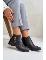 Kožené Boty Na Nízkém Podpatku S Přezkami Maciejka 06696-01 Černé Kožené Boty Na Nízkém Podpatku S Přezkami Maciejka 06696-01 Černé