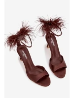 Sandály na podpatku s peřím Caelina – čokoládové