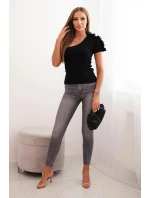 Dámská bavlněná blůza na jedno rameno s volánem černá Dámská bavlněná blůza na jedno rameno s volánem černá