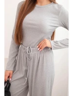 Dámská viskózová souprava s halenkou a širokými kalhotami šedá