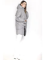 Šedá dámská péřová bunda s ozdobnými páskami (AG2-J85)