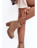 Dámské semišové boty na sloupku s ozdobou Bežové Strong