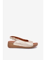 Dámské kožené sandály na klínu Maciejka L7069 Zlaté