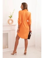 Šaty se zapínáním na knoflíky a zavazováním v pase pomeranč