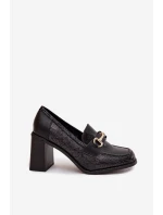 Dámské polobotky na podpatku s reliéfem a zlatým detailem Černé Novella