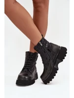 Kožené dámské kotníčková na platformě s nápisy a ozdobným detailem Artiker 57C2273 Černé Kožené dámské kotníčková na platformě s nápisy a ozdobným detailem Artiker 57C2273 Černé