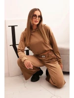 Dámská souprava z vlny s širokými nohavicemi a mikinou s kapucí camelový