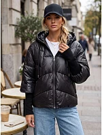 Krátká dámská prošívaná bunda s kapucí, černá, FashionStreet TY5797 Krátká dámská prošívaná bunda s kapucí, černá, FashionStreet TY5797